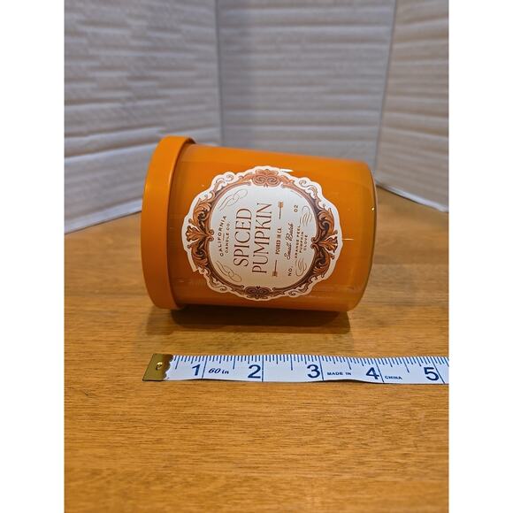 Leoben Co. Spiced Pumpkin Scented Candle 9 oz Single Wick Vegan Wax USA Made - Picture 8 of 8